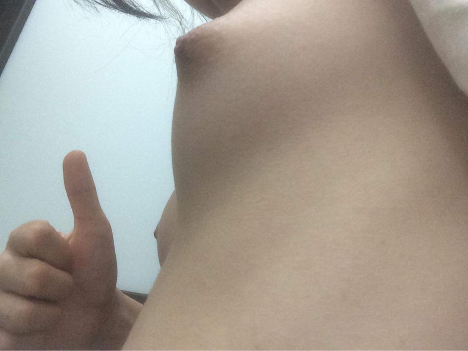 57743