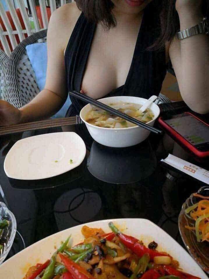 54922